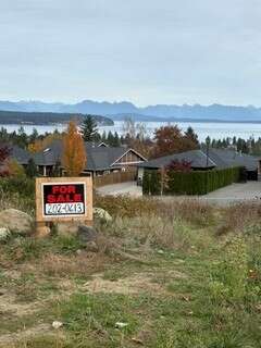 Unobstructed Ocean View, Double road access Lot