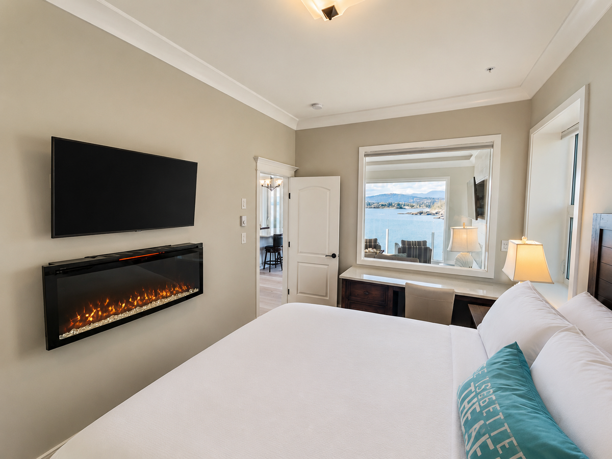 Furnished Oceanfront Townhome in Greater Victoria