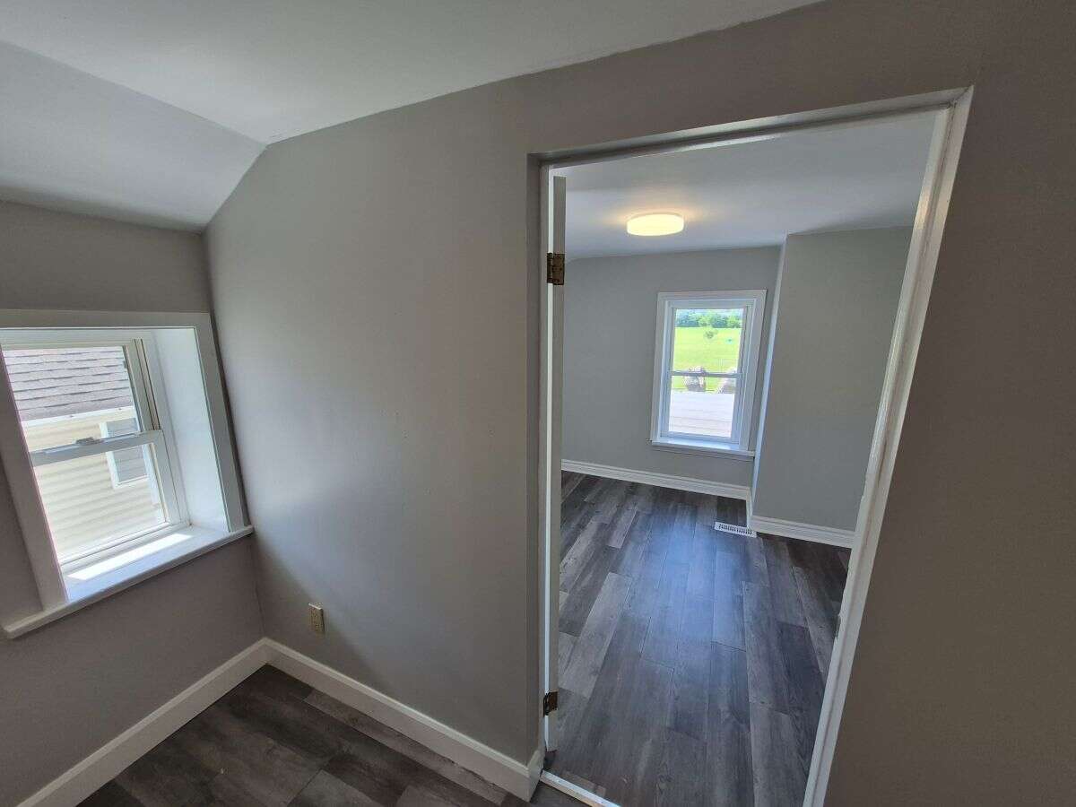 2nd Floor NW Bedroom