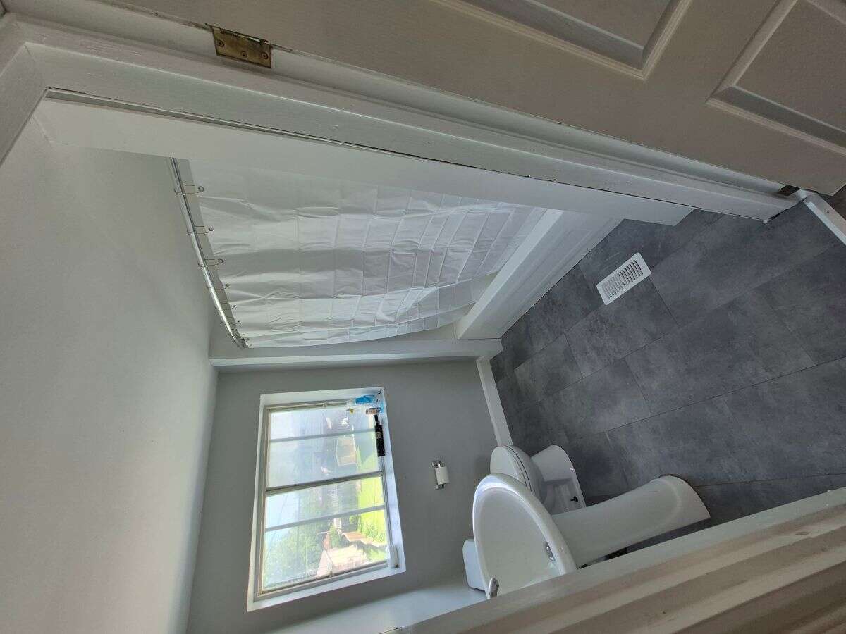 2nd Floor Bathroom