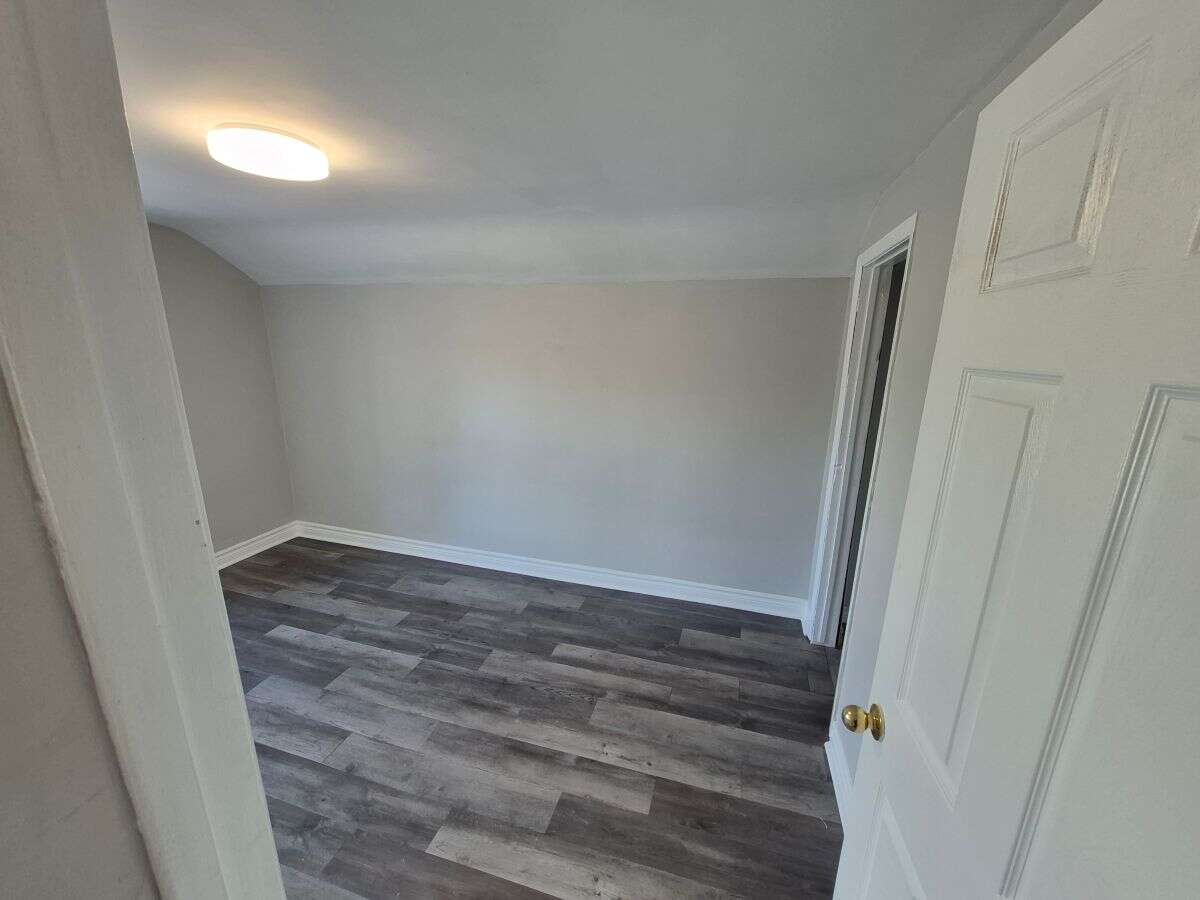 2nd Floor NE Bedroom