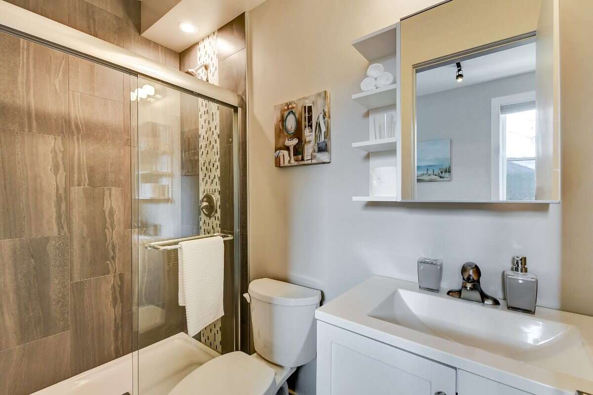 Fully Renovated 4-Unit Multifamily in North Vanier