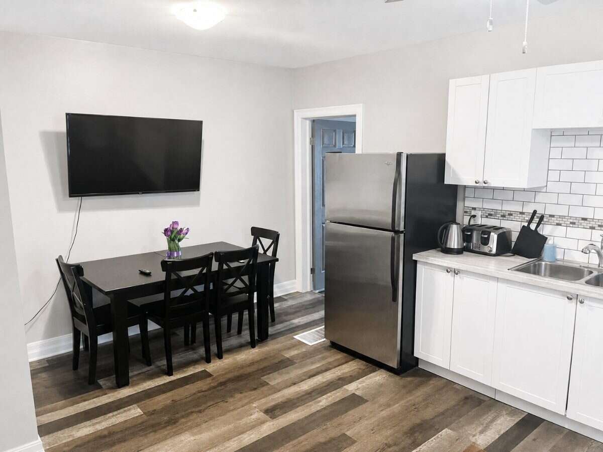 Fully Renovated 4-Unit Multifamily in North Vanier