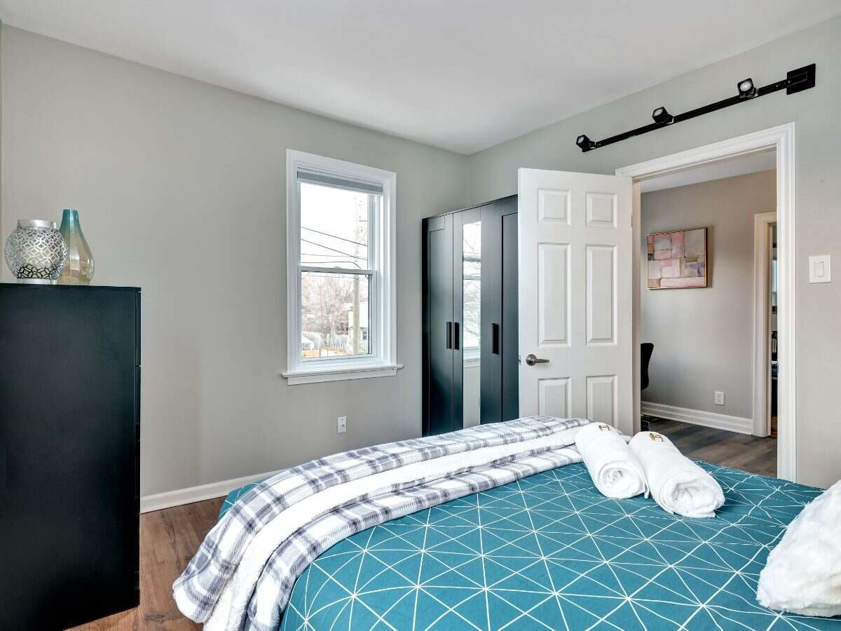 Fully Renovated 4-Unit Multifamily in North Vanier