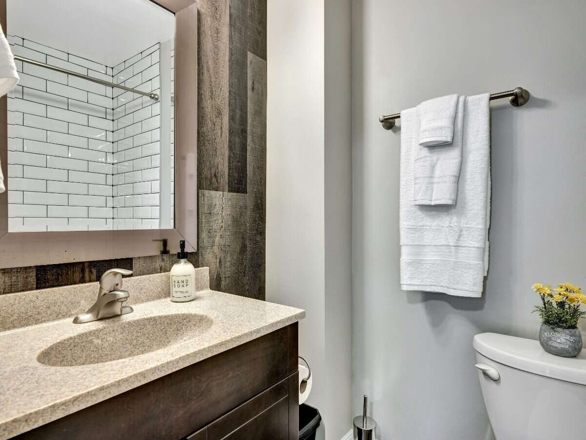 Fully Renovated 4-Unit Multifamily in North Vanier