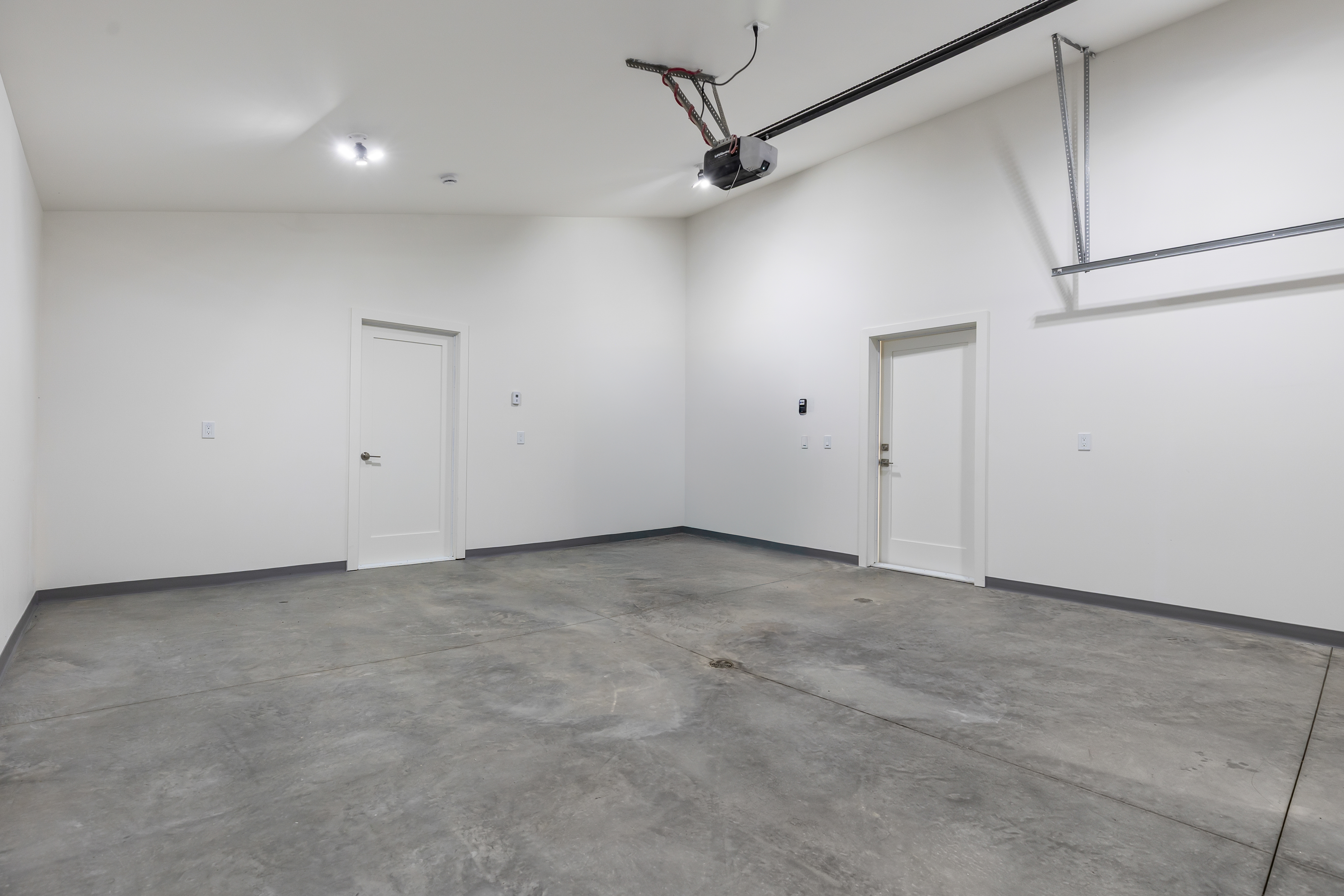 Brand New 3bed 2bath home in peaceful Carbon