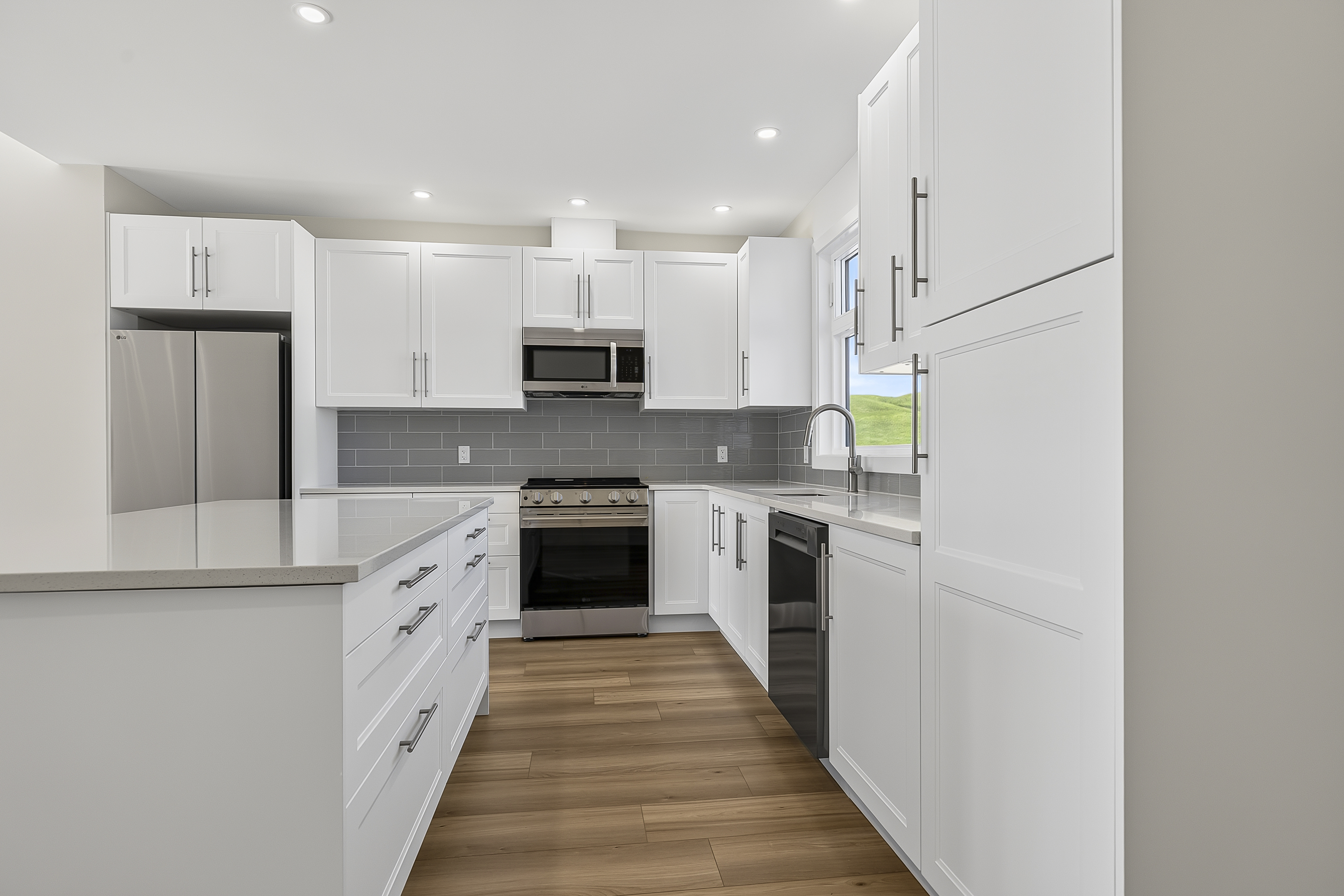 Brand New 3bed 2bath home in peaceful Carbon