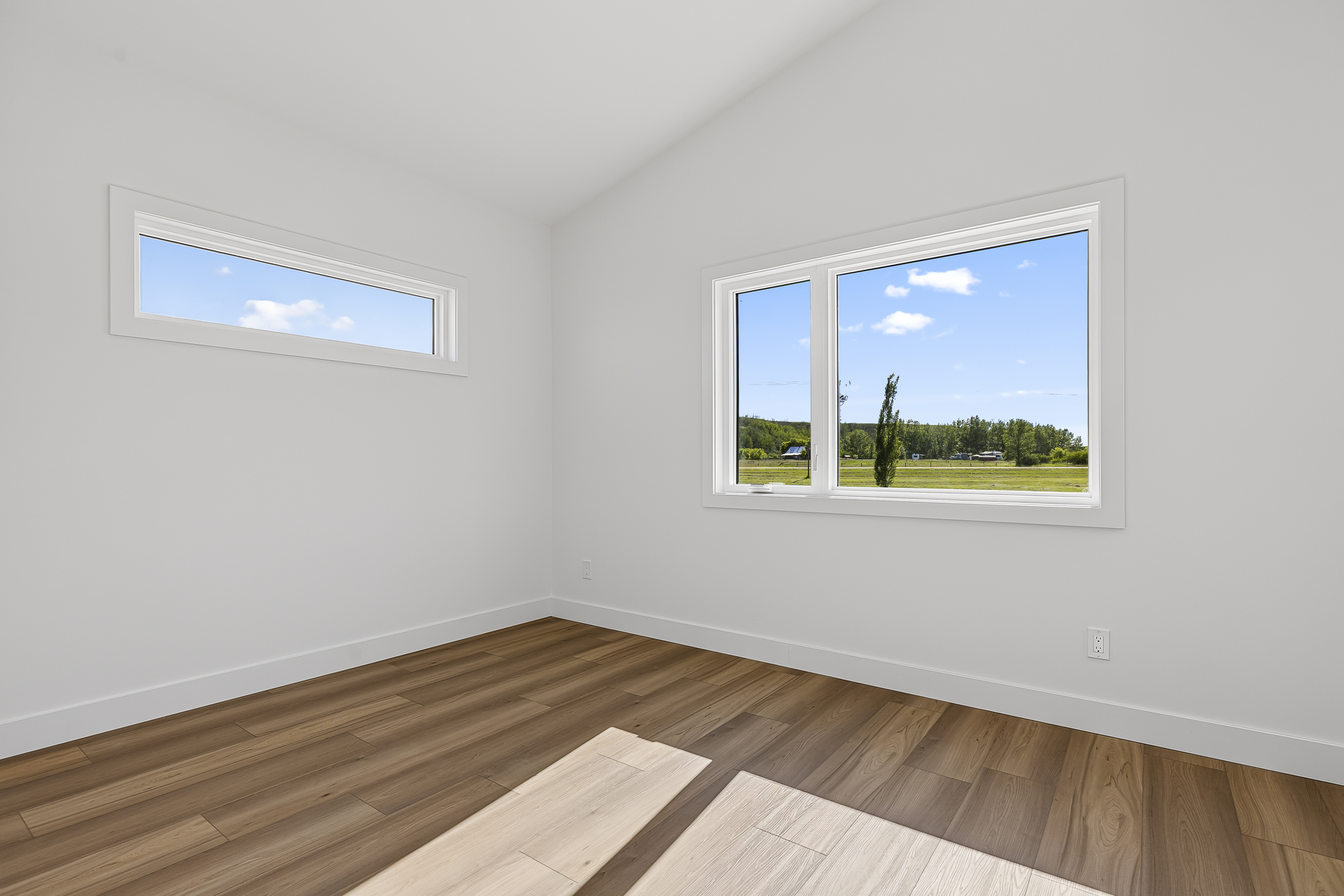 Brand New 3bed 2bath home in peaceful Carbon
