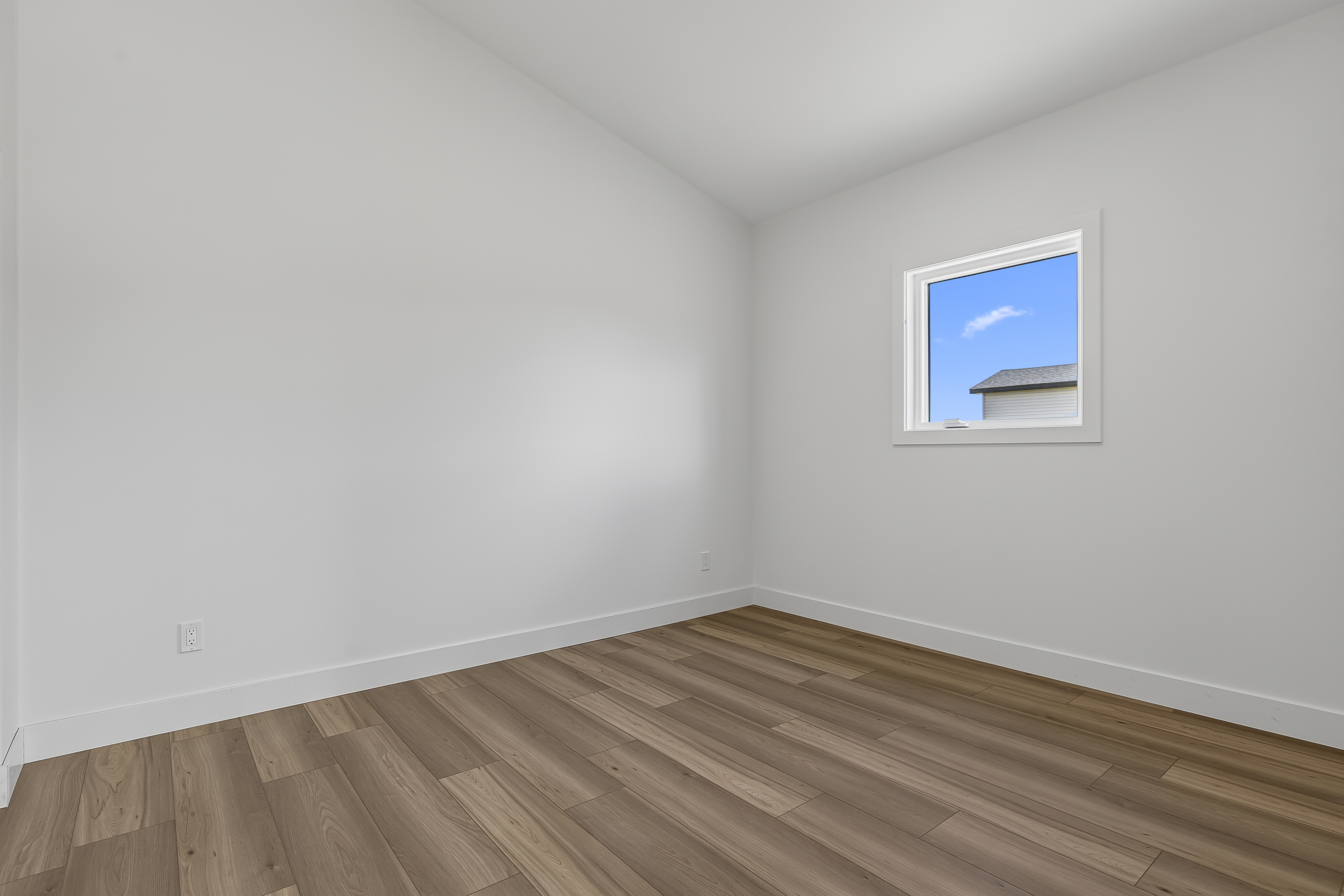 Brand New 3bed 2bath home in peaceful Carbon
