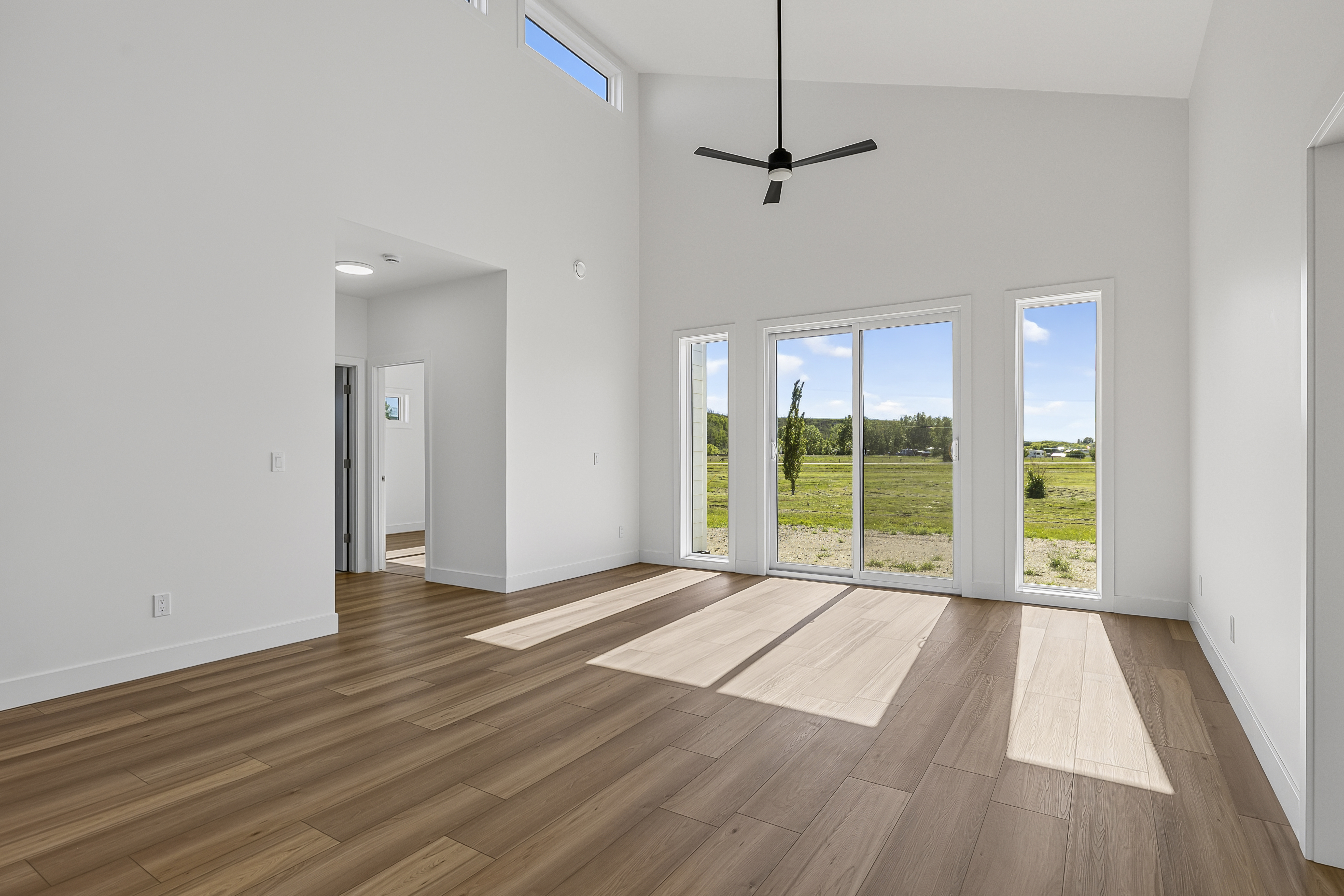 Brand New 3bed 2bath home in peaceful Carbon