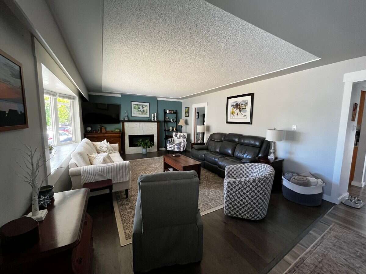 Comfortable home with mortgage helper