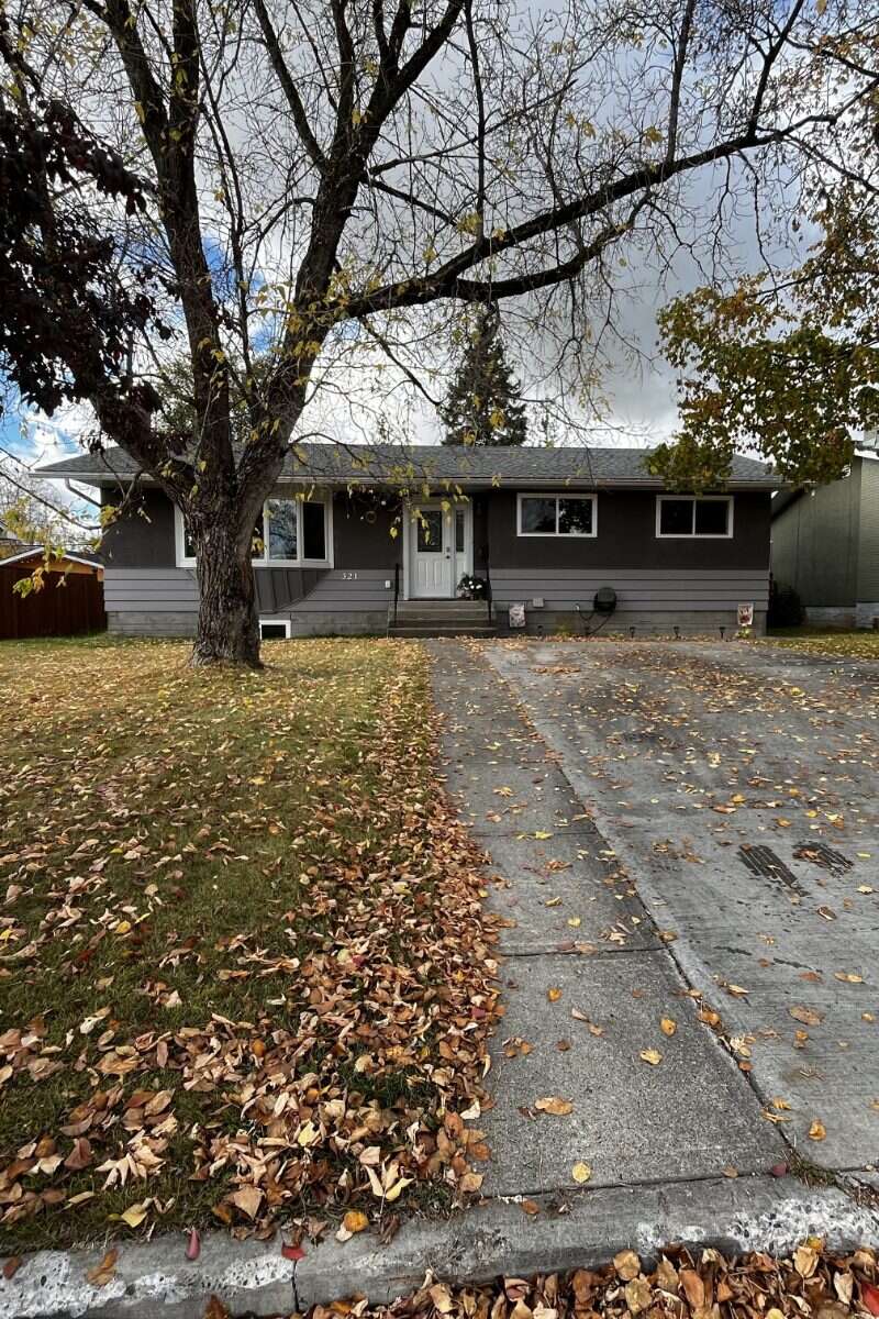 321 Ogilvie Street North