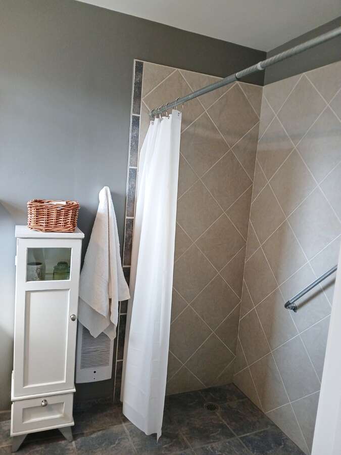Ensuite shower