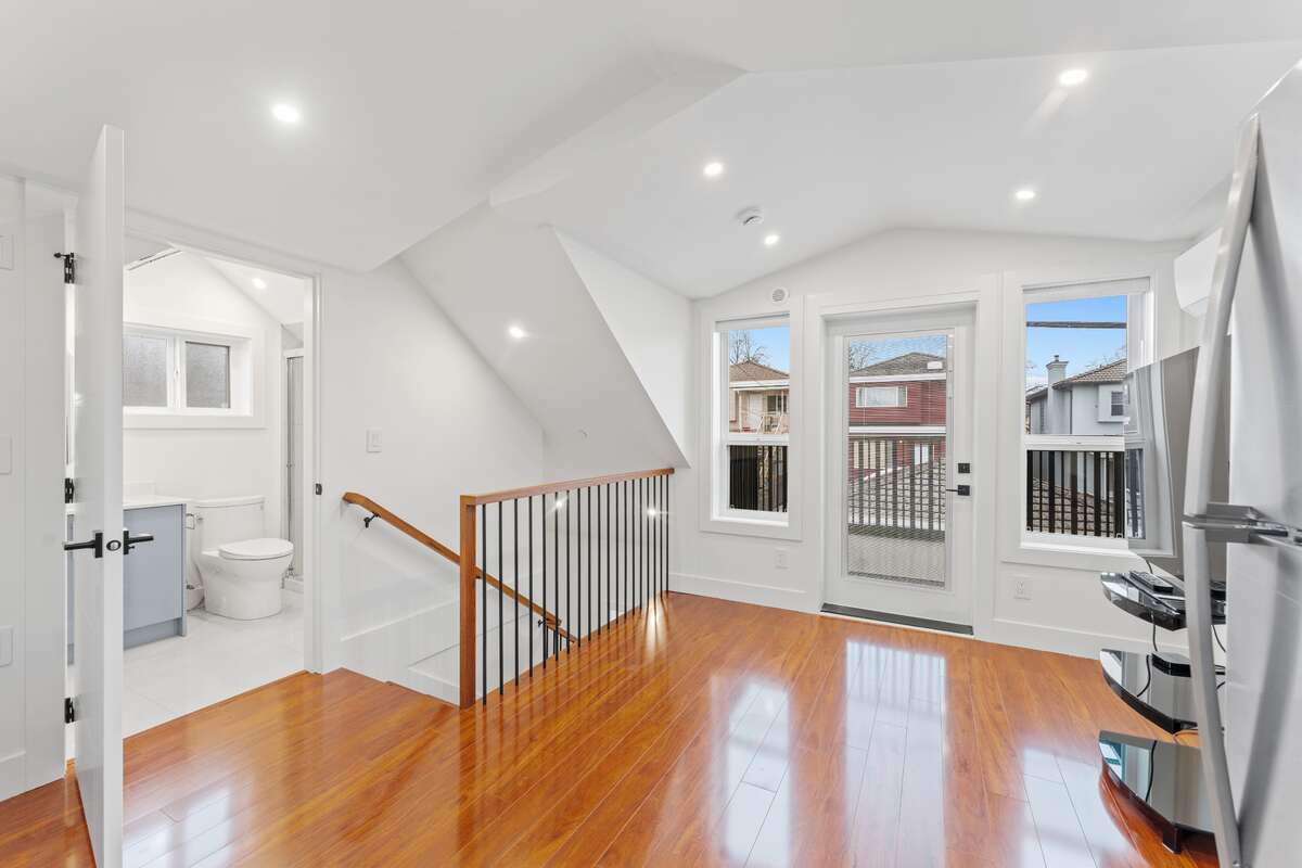Killarney 3-in-1 Home, Laneway, Legal Suite - 2025