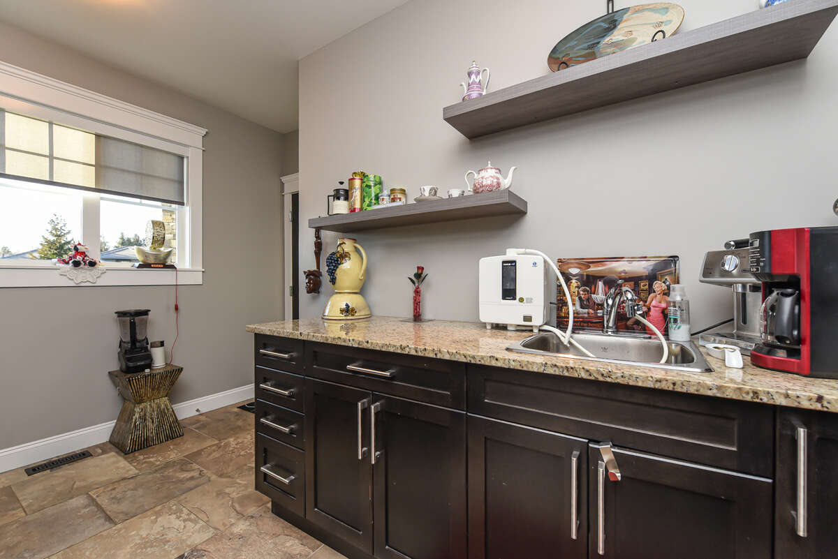 Coffee/Laundry/Mud Room