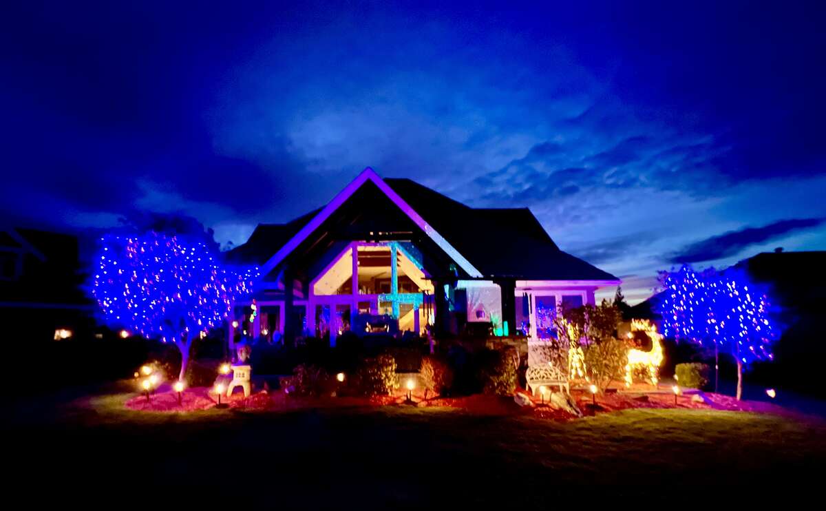 Light Show at 3376 Majestic Drive