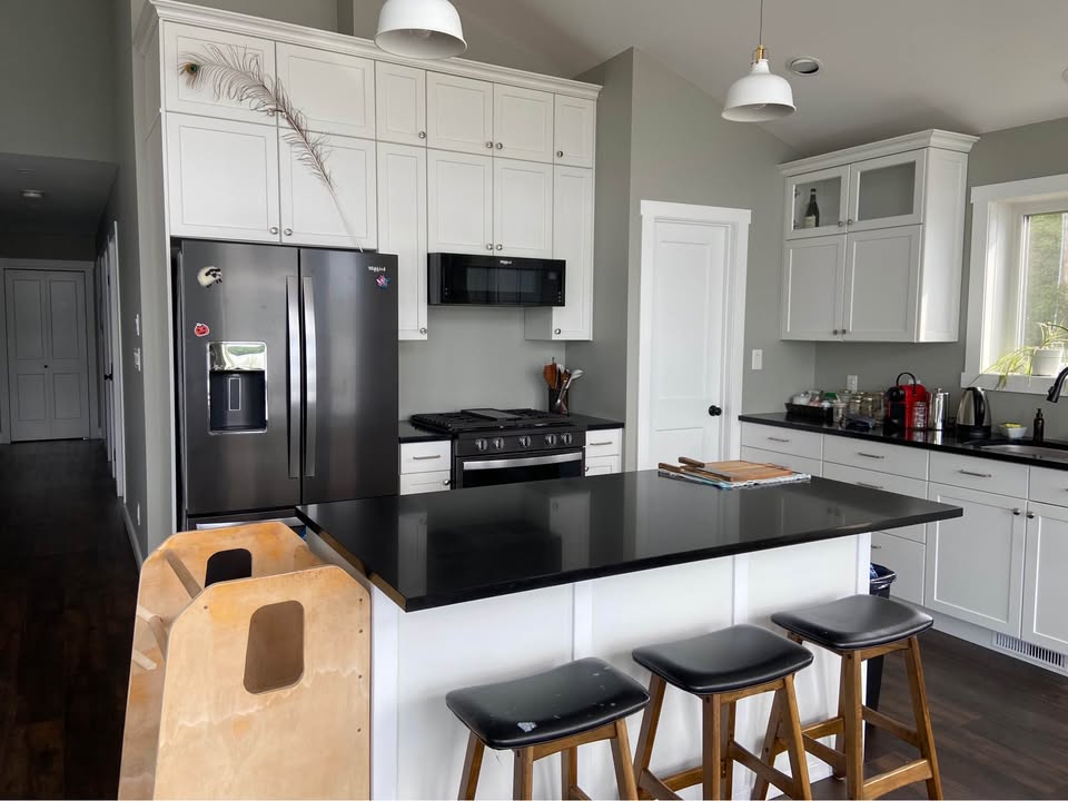 Newly built 3 bedroom family home on Abram Lake