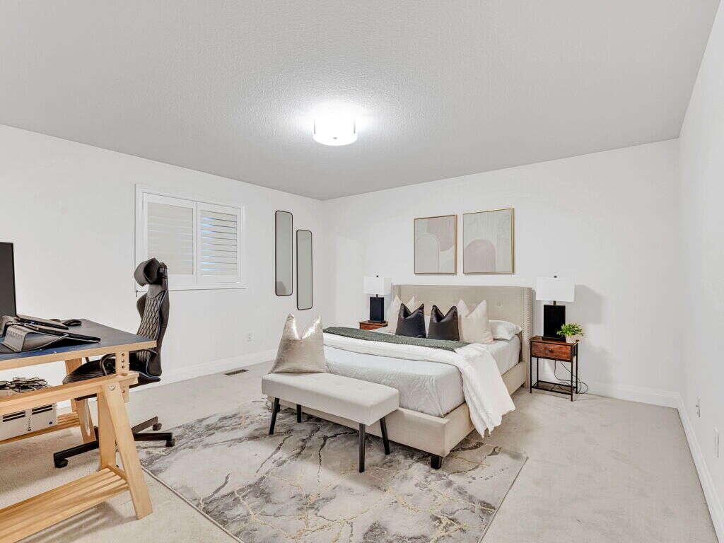 Luxury Living in Hamilton West Mountain 