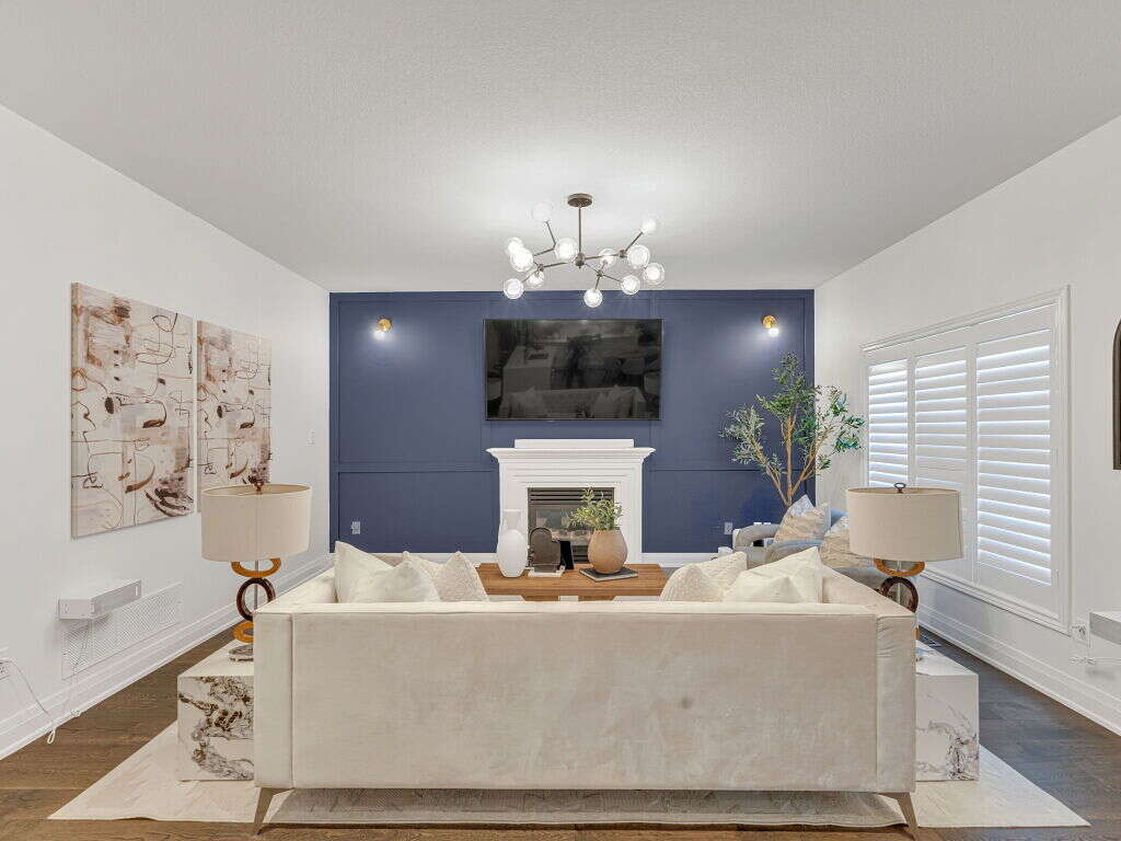 Luxury Living in Hamilton West Mountain 
