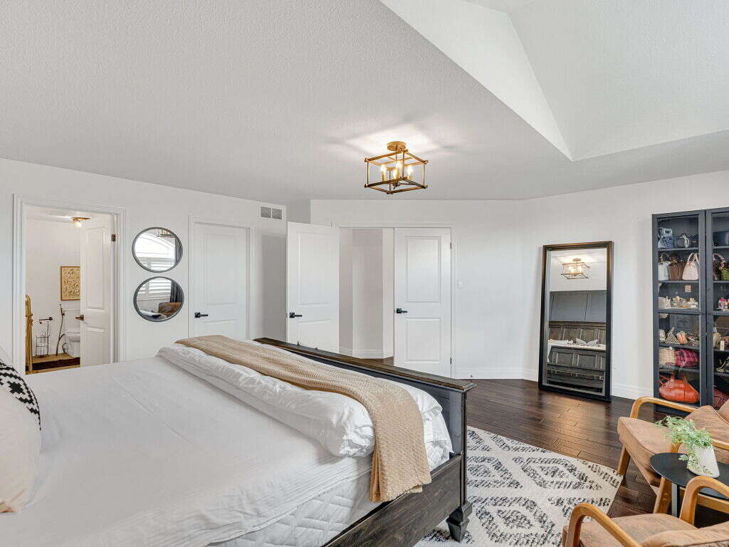 Luxury Living in Hamilton West Mountain 