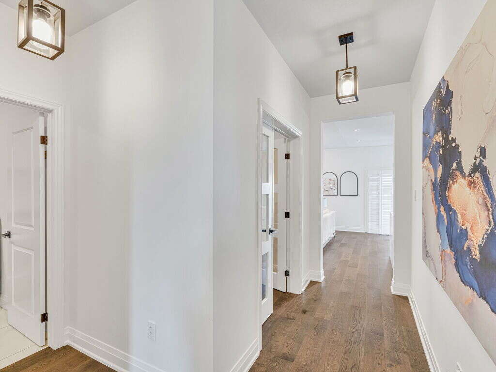 Luxury Living in Hamilton West Mountain 