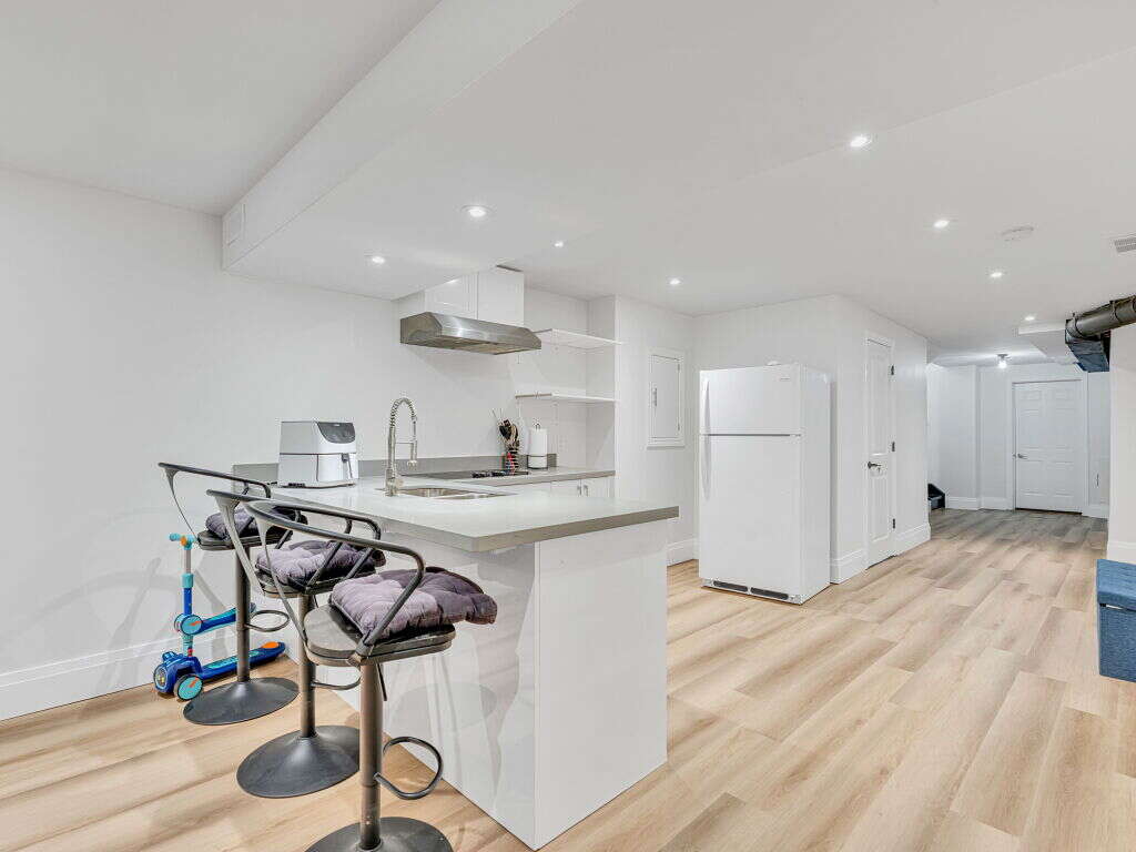 Luxury Living in Hamilton West Mountain 