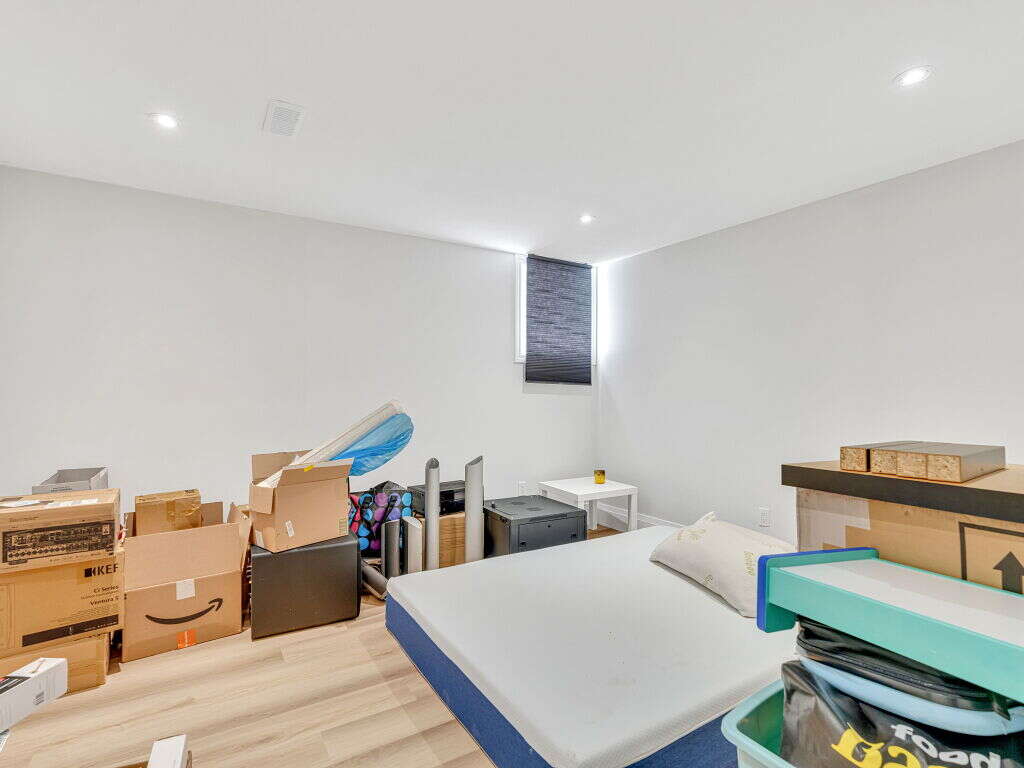 Luxury Living in Hamilton West Mountain 