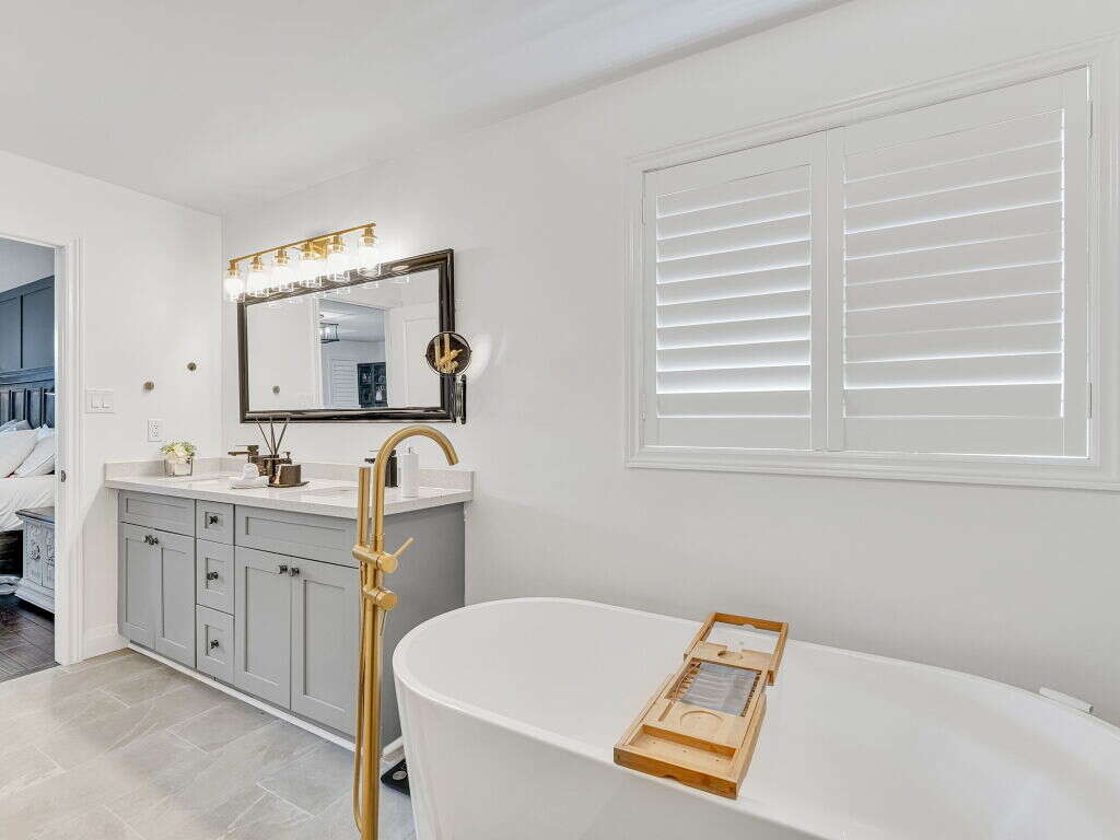 Luxury Living in Hamilton West Mountain 