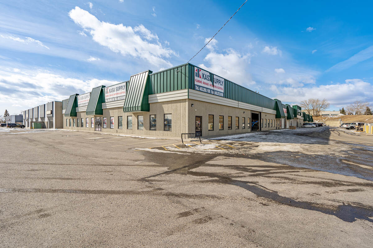 Commercial Space For Sale in Calgary, AB - 0 bed, 2 bath