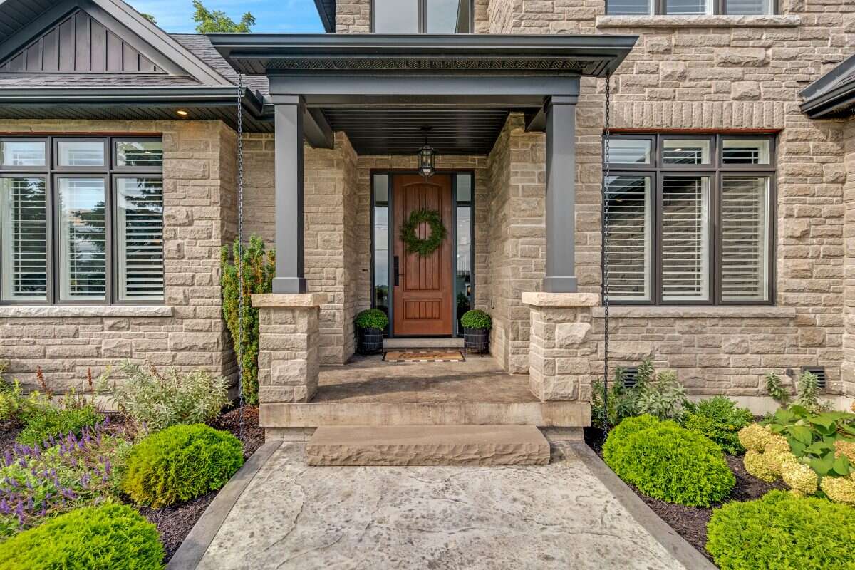 Custom Home. Heated Shop. Quiet lot. Easy Commute