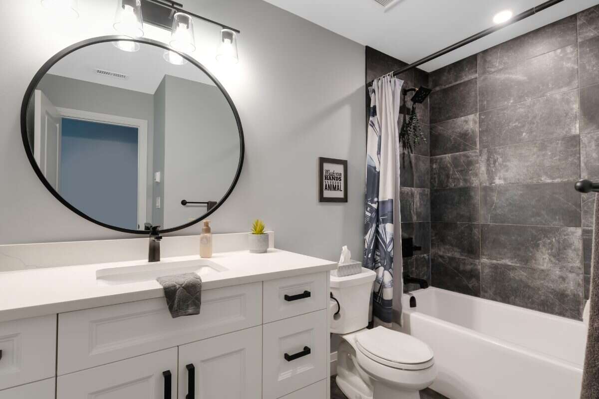 Custom Home. Heated Shop. Quiet lot. Easy Commute