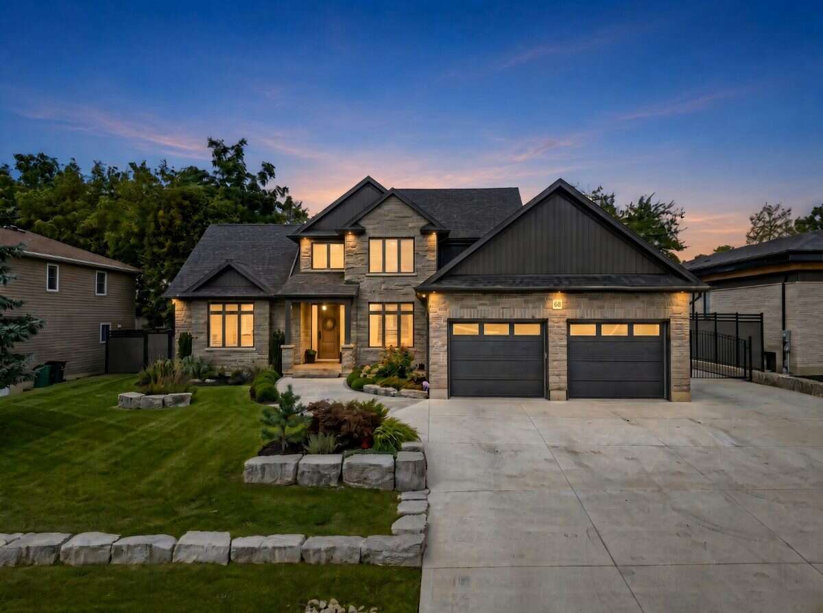 68 Waldau Cres