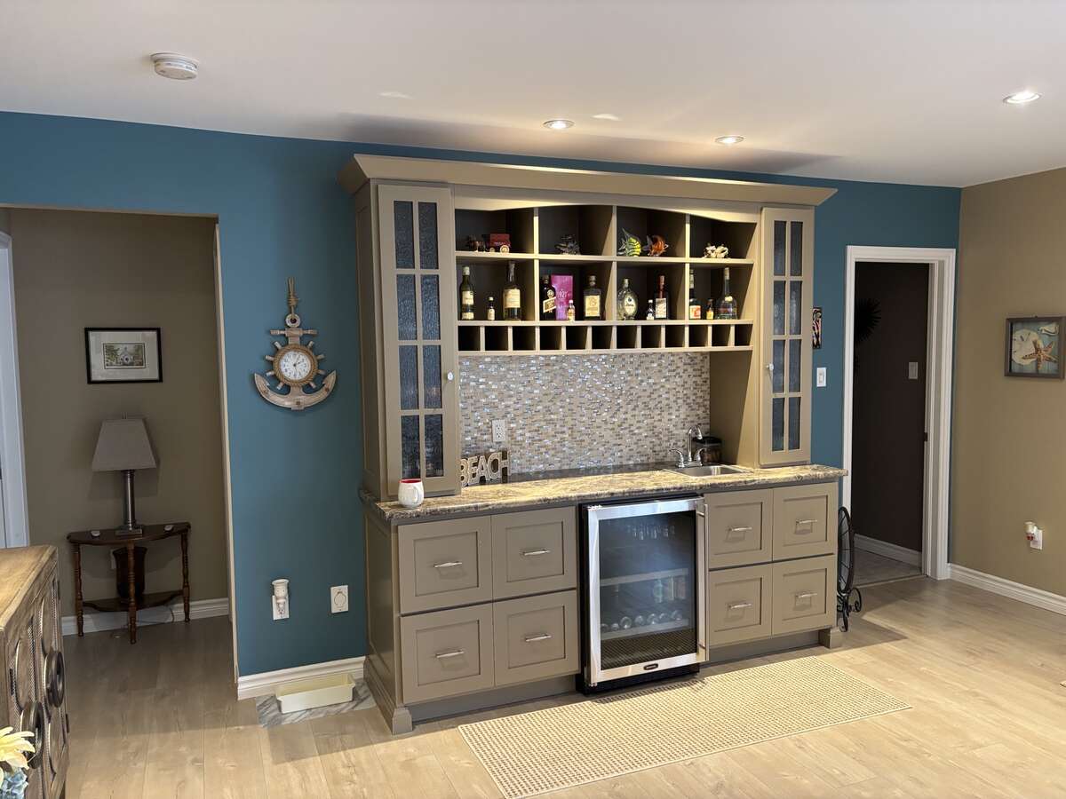 Lower Level Wet Bar