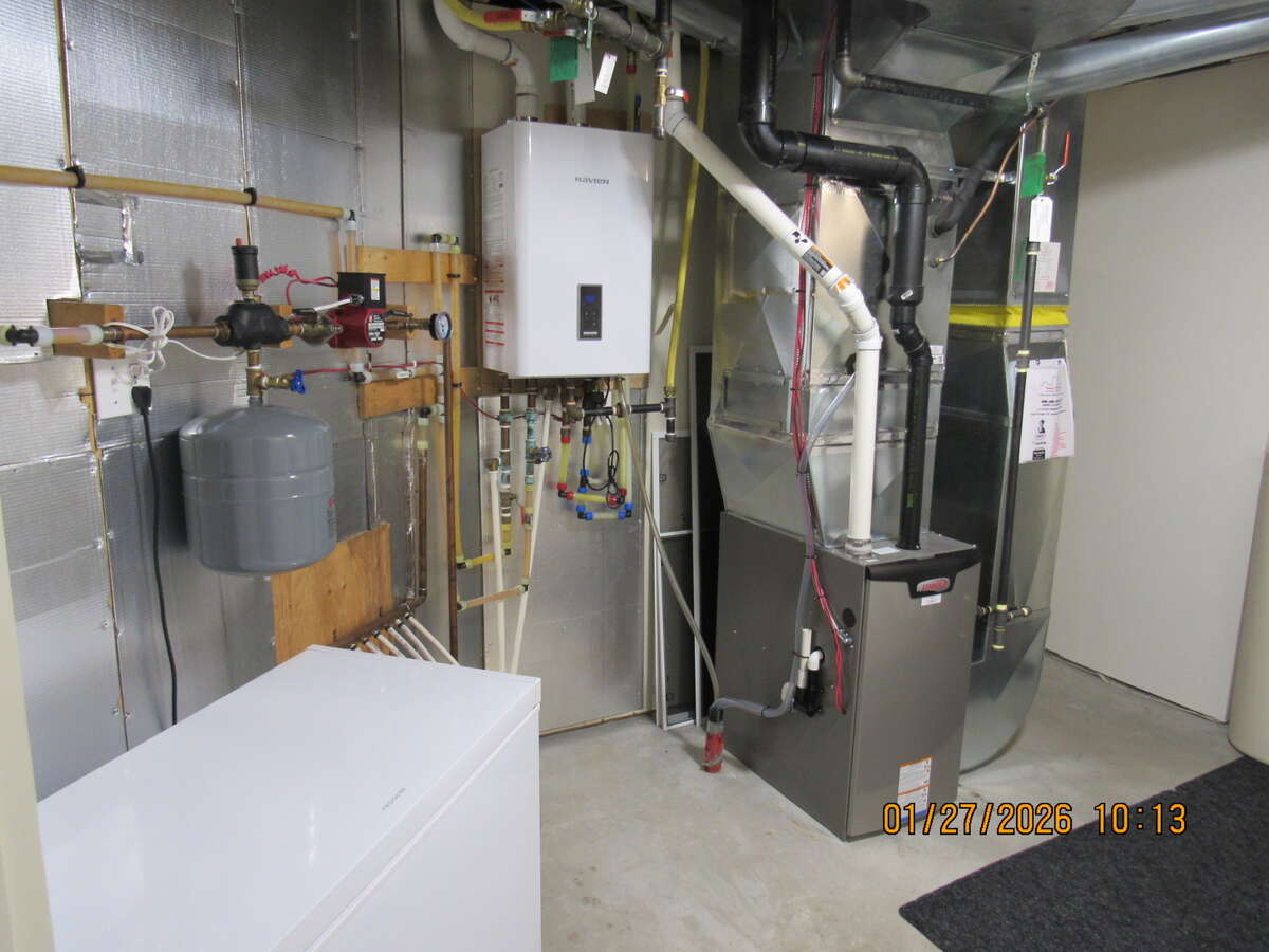 Modern Bungalow Backs Golf Course