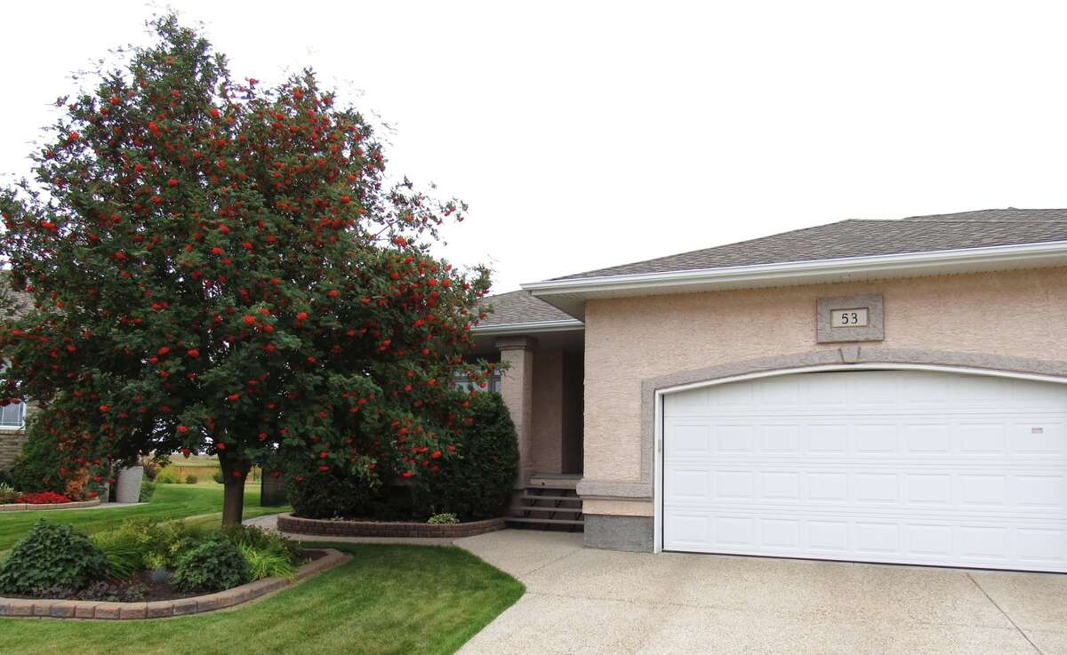 Modern Bungalow Backs Golf Course