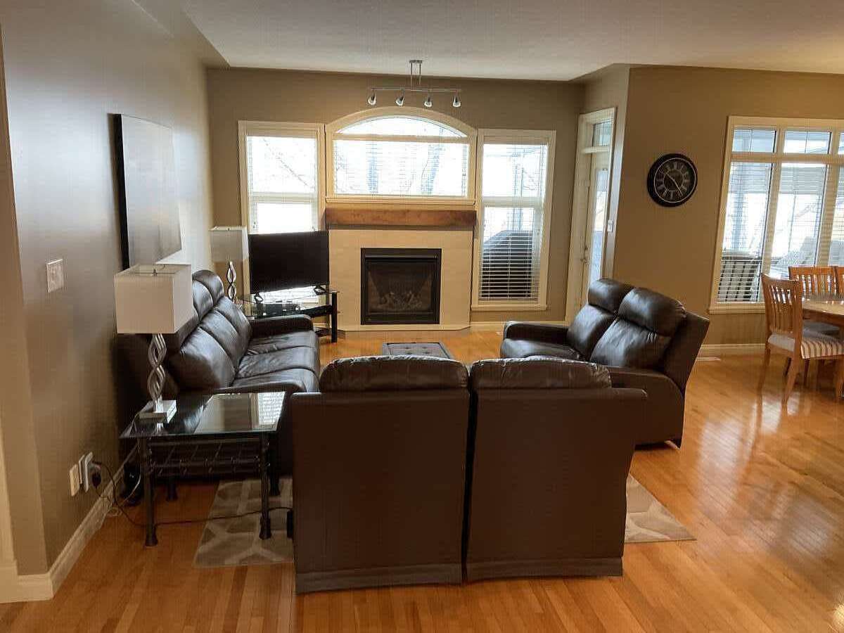 Modern Bungalow Backs Golf Course