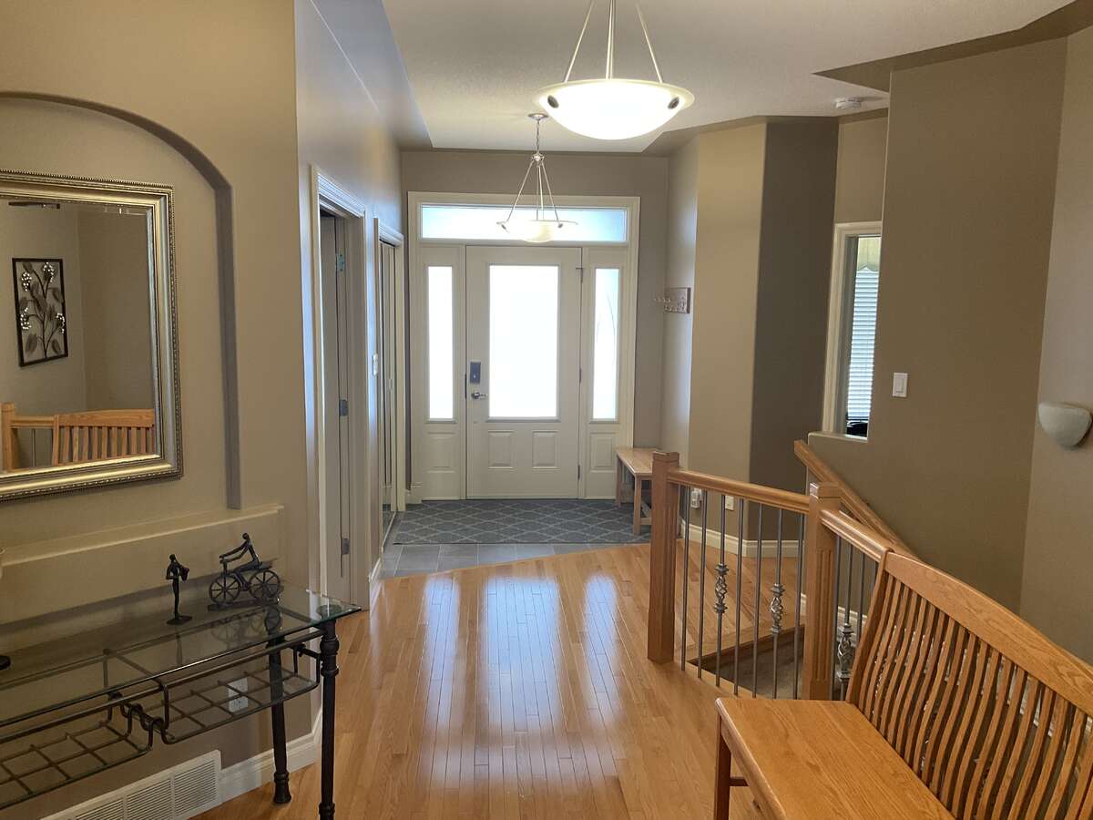 Modern Bungalow Backs Golf Course