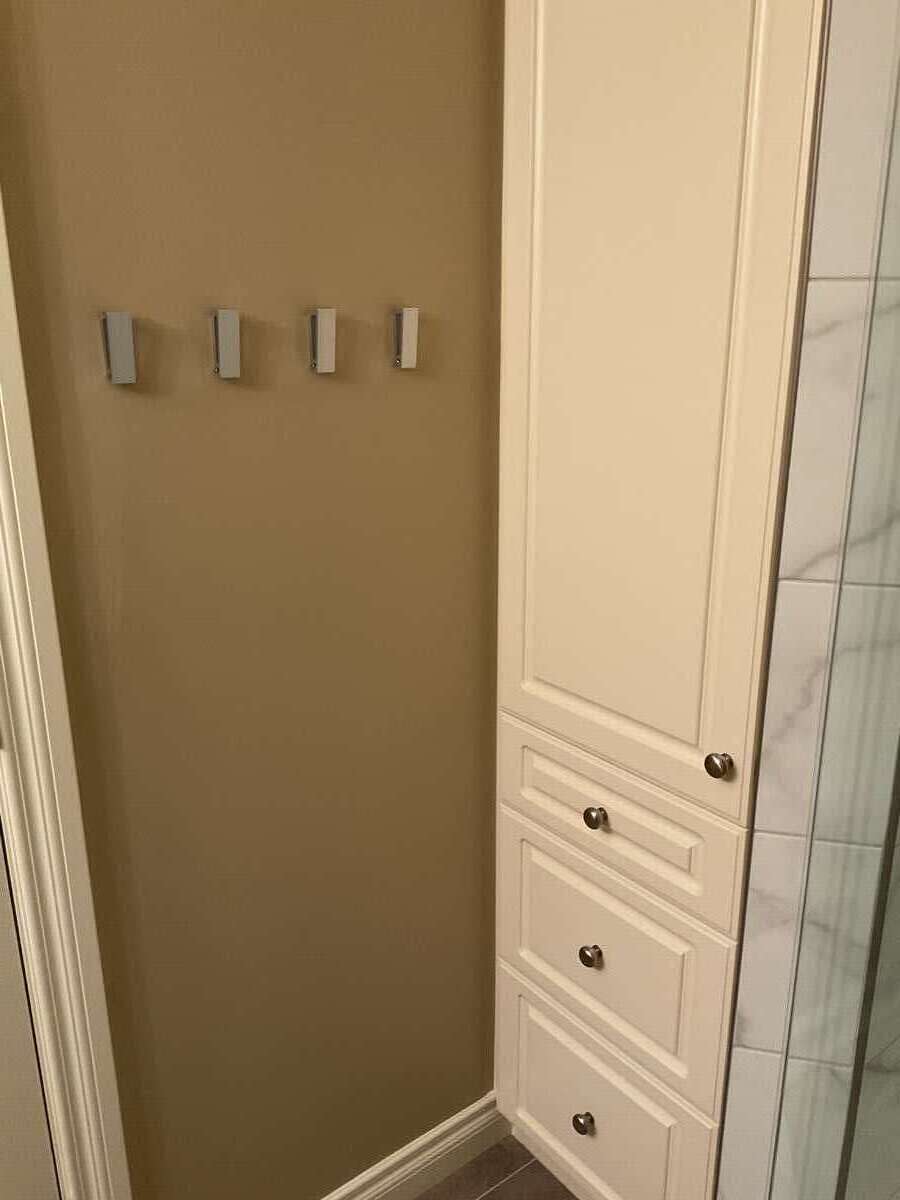 Modern Bungalow Backs Golf Course