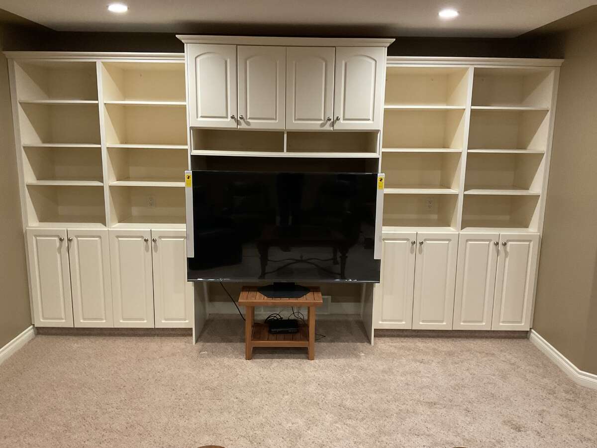 Modern Bungalow Backs Golf Course