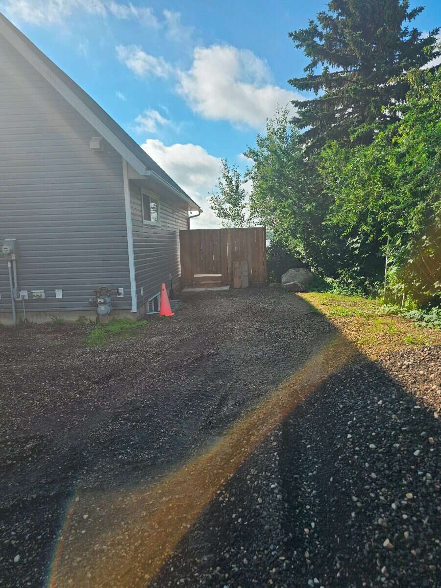 Wake up to lake views, unwind in privacy, and live