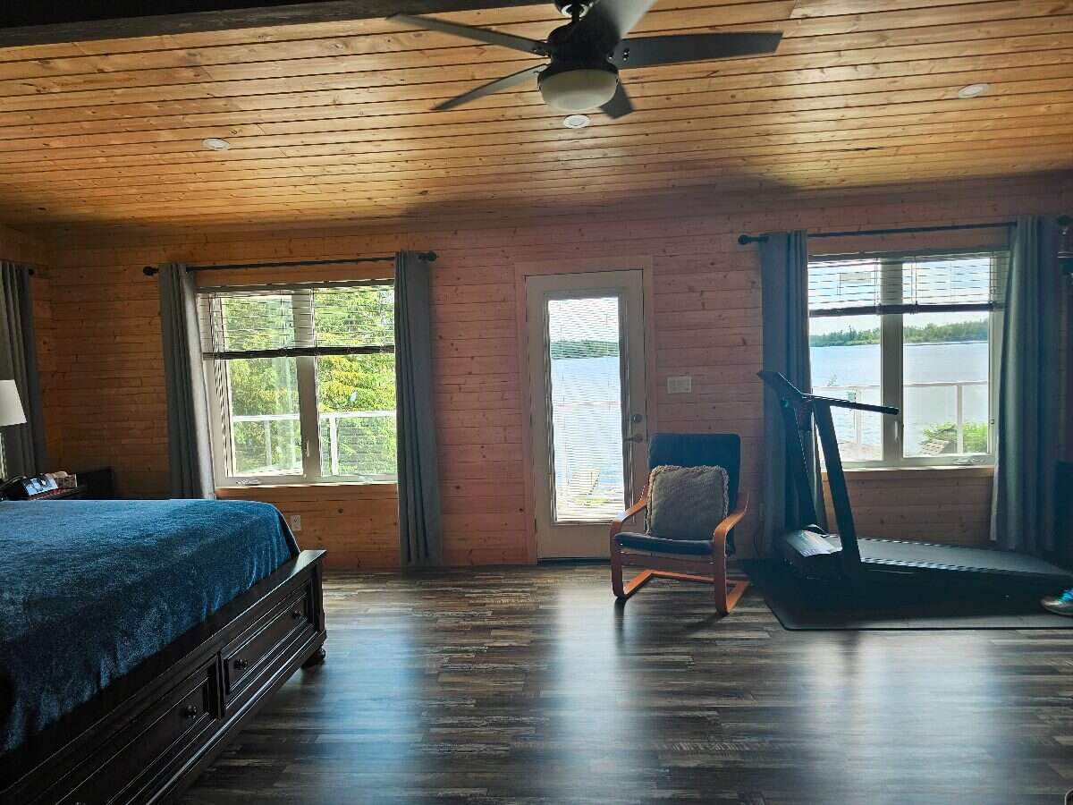 Wake up to lake views, unwind in privacy, and live