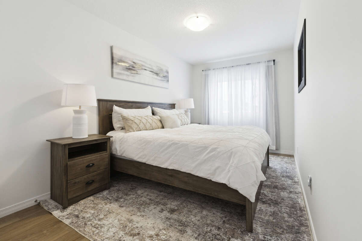 Large 2nd bedroom