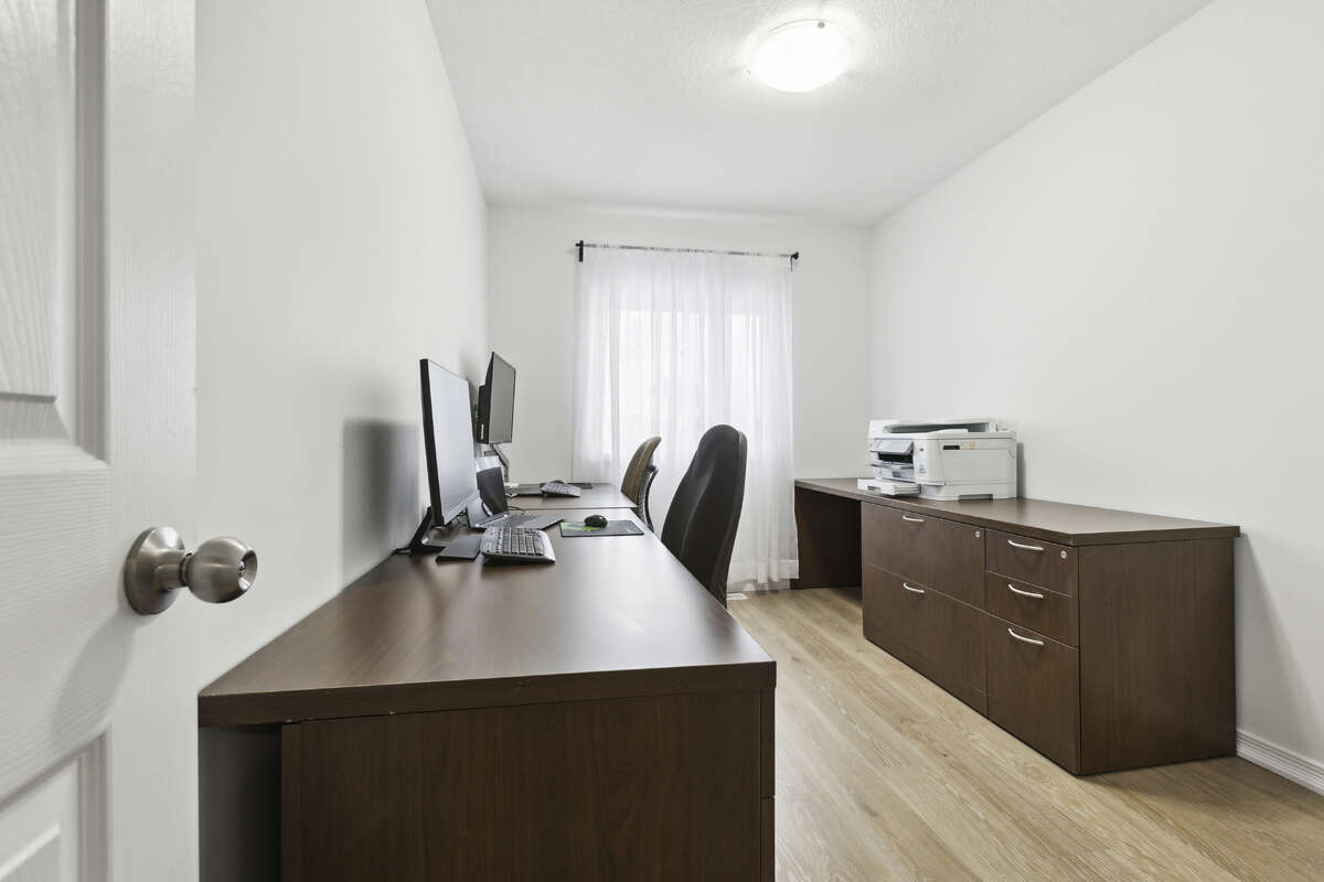 Large 2nd bedroom