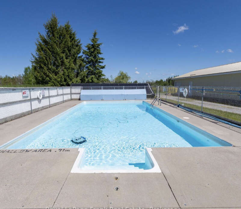 456 Old Surrey Lane, Bobcaygeon, Ontario K0M 1A0