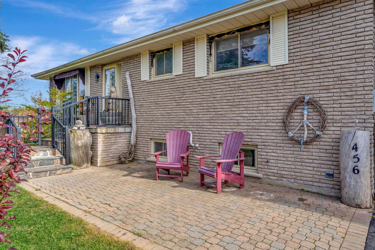 456 Old Surrey Lane