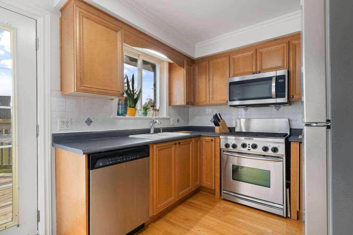456 Old Surrey Lane, Bobcaygeon, Ontario K0M 1A0