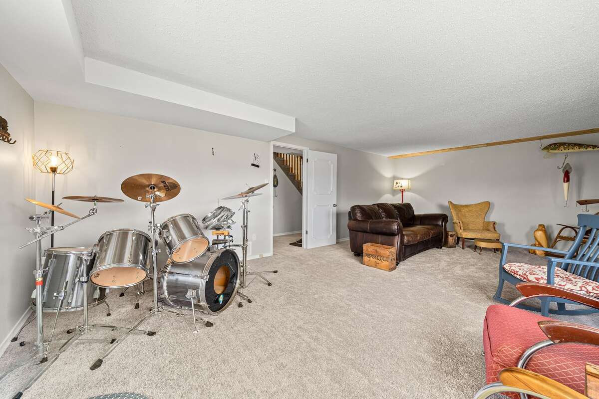 456 Old Surrey Lane, Bobcaygeon, Ontario K0M 1A0