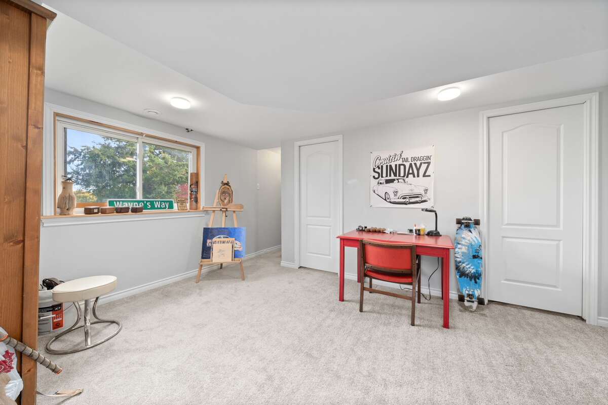 456 Old Surrey Lane, Bobcaygeon, Ontario K0M 1A0