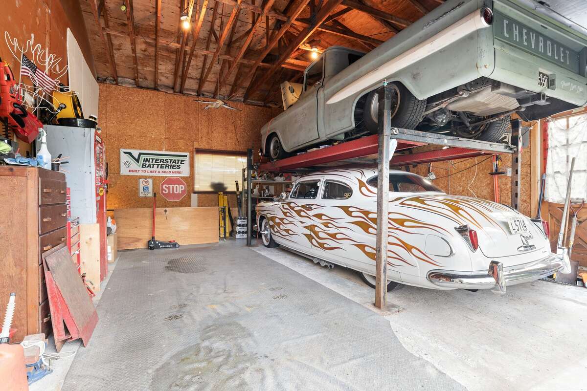 456 Old Surrey Lane, Bobcaygeon, Ontario K0M 1A0