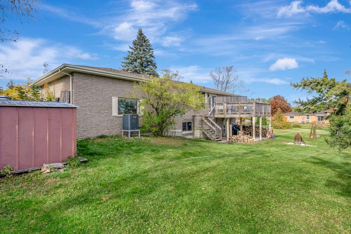456 Old Surrey Lane, Bobcaygeon, Ontario K0M 1A0